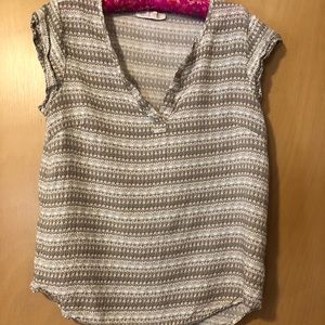 Beige patterned short sleeved shirt